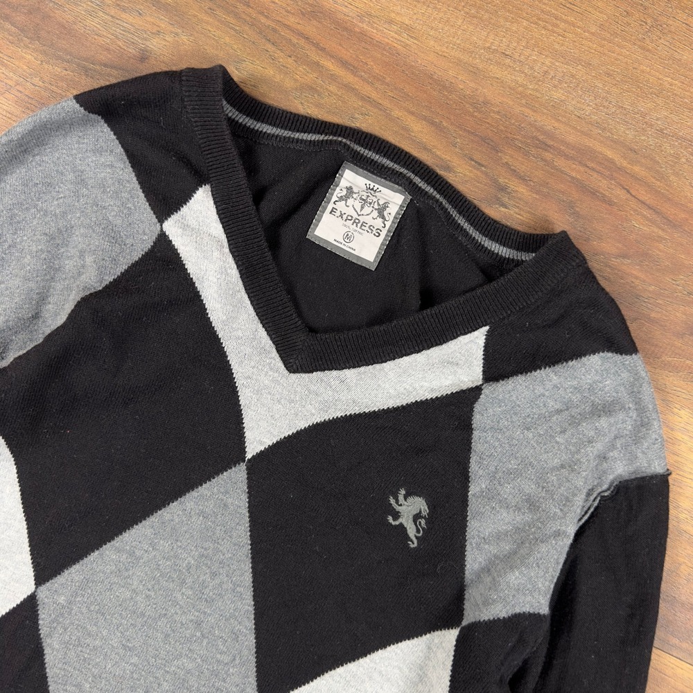 Y2K Express Mens Argyle V-Neck Sweater Black Grey Cotton Knit Lion Logo Size M